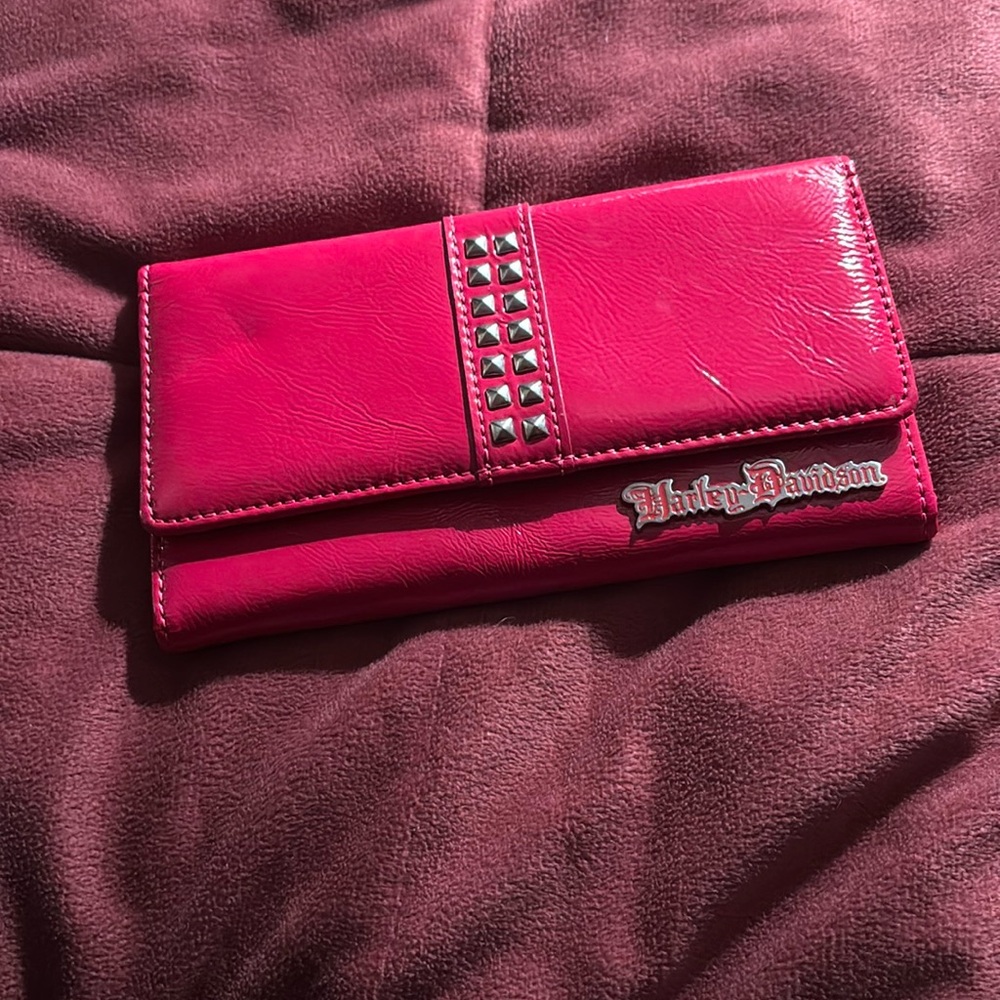 Woman’s Harley Davidson pink leather wallet